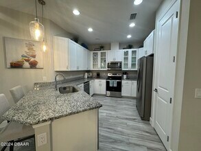 Building Photo - 903 Coral Reef Way