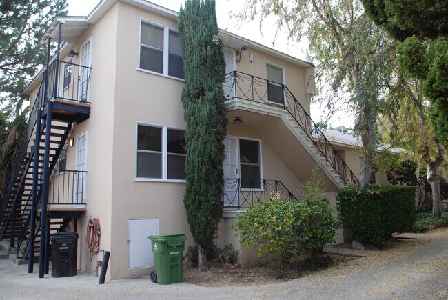Building Photo - 4450 Ellenwood Dr