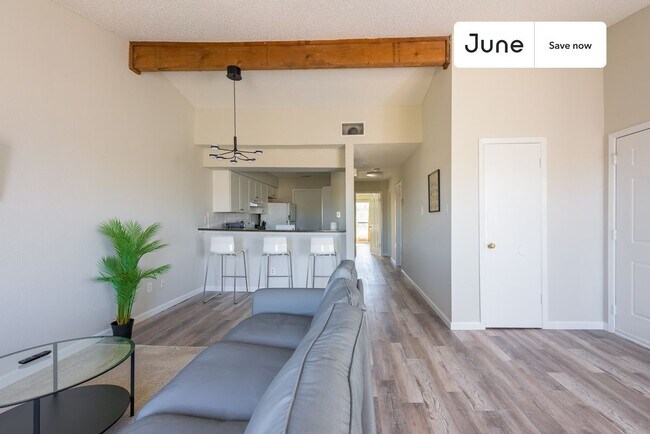 Foto del edificio - 5303 Indio Dr