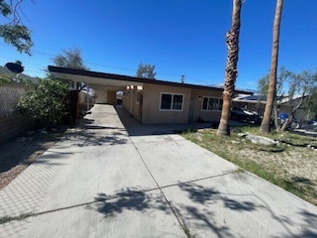 Foto del edificio - Central DHS, 2 BEDROOM, 1 BATH SINGLE FAMI...