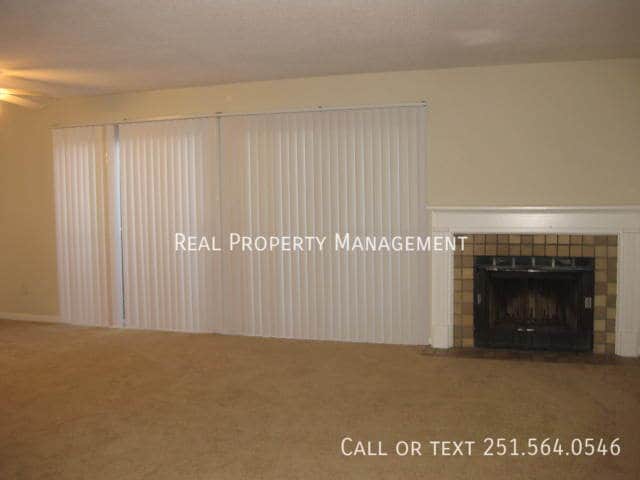 Building Photo - 6701 Dickens Ferry Rd