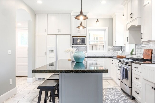 Building Photo - Elegant Sugar House Living: Finished Basem...