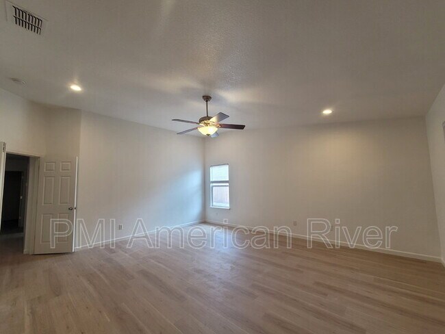 Foto del edificio - 4405 Dusham Cir