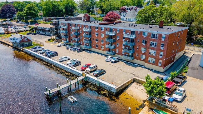 Foto del edificio - 184 Pequot Ave