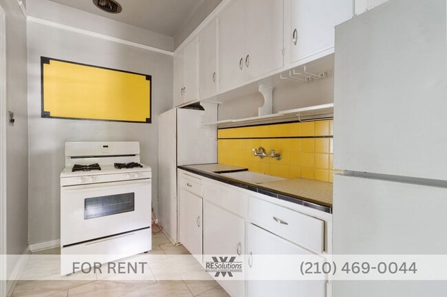 Building Photo - Historic Monte Vista 1-Bedroom | Hardwood Floors | Private Parking | Pets OK