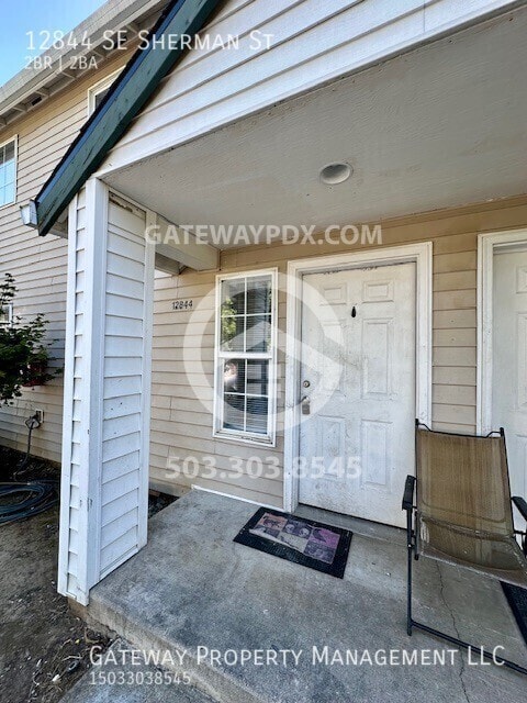 Foto del edificio - 12844 SE Sherman St