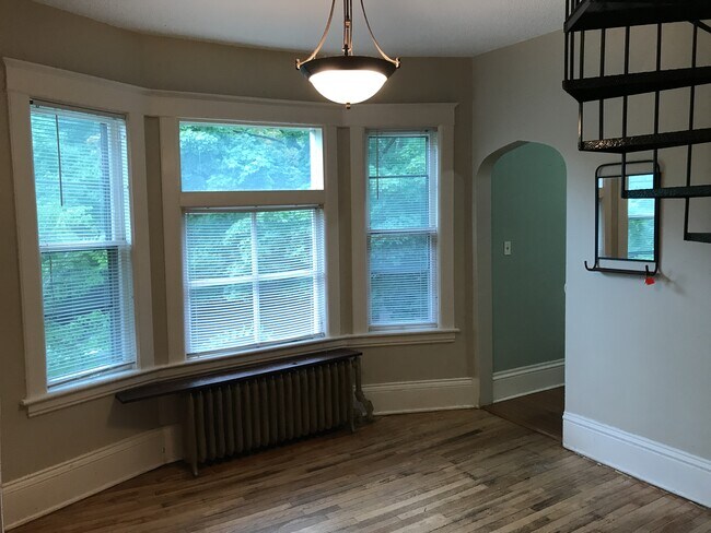 Foto del edificio - 1042 Dayton Ave