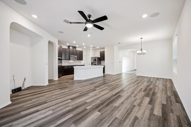 Building Photo - 4701 Colmar Dr