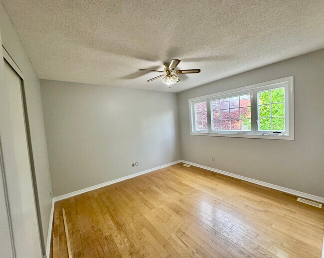 Building Photo - 205 Glynn Ave