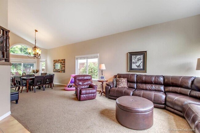 Building Photo - 4 bed/3 bath Encinitas Home - $4,950 per M...