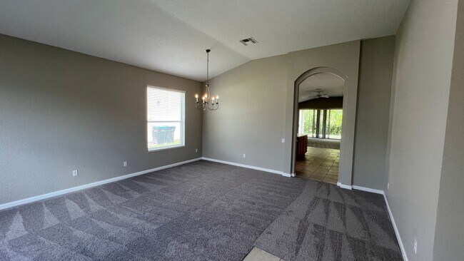 Foto del edificio - BEAUTIFUL 4 bedrooms home in Avalon Spring...