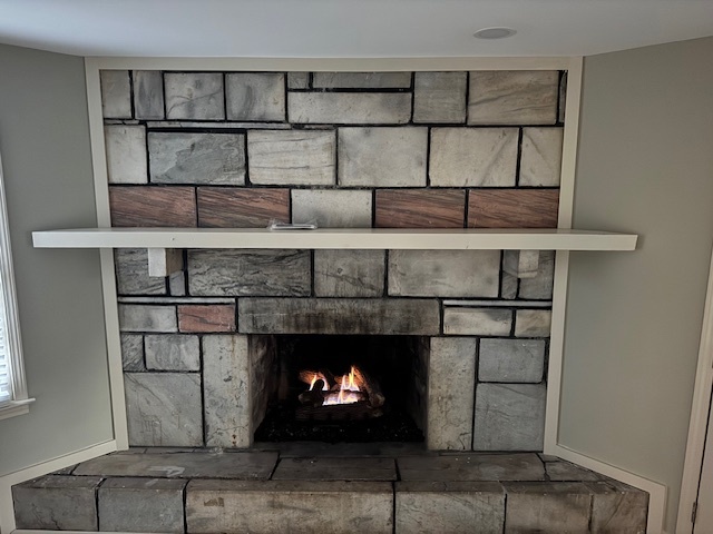 Master Bedroom Gas Fireplace - 3102 Cherokee St NW