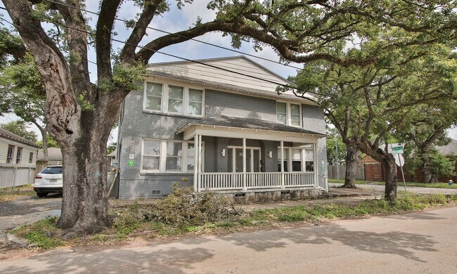 Building Photo - 316-1 Eastwood