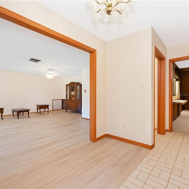 Building Photo - 114 Arrowhead Ln