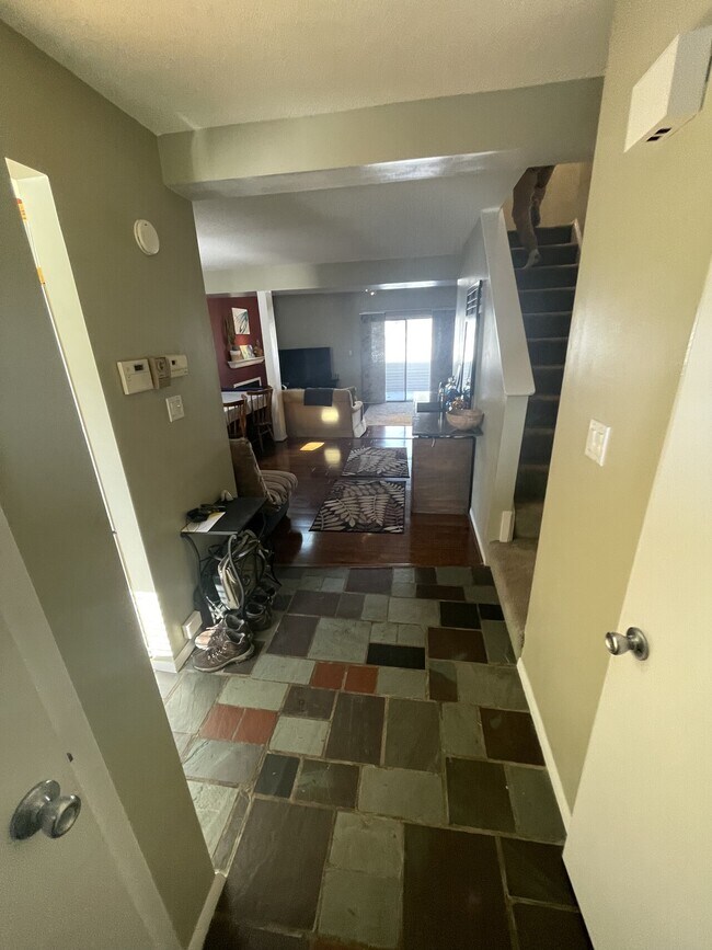 Building Photo - 517-Cypress