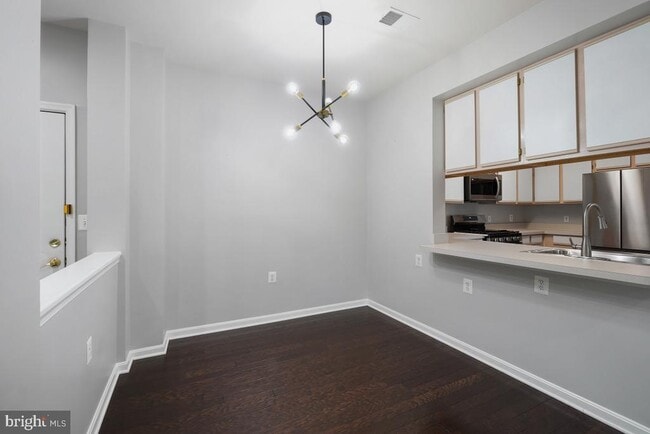 Foto del edificio - 101 Watkins Pond Blvd