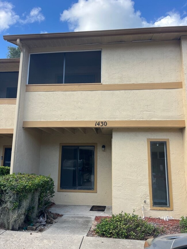 For Rent-2-bedroom, 2.5-bathroom located i... - For Rent-2-bedroom, 2.5-bathroom located i... House