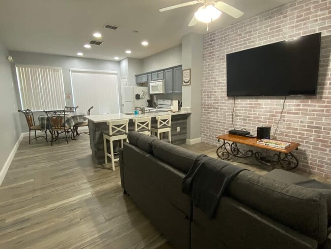 Building Photo - 2683 Andros Ln
