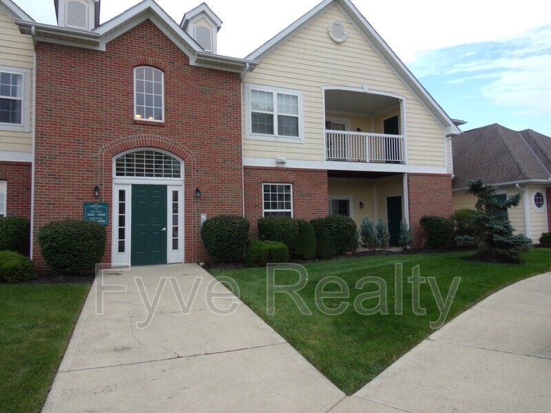 Primary Photo - 3842 Carberry Dr
