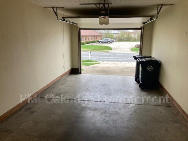 Foto del edificio - 1373 Michael Ct