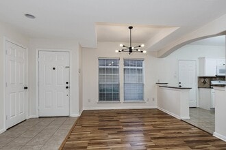 Building Photo - 35 S Avonlea Cir