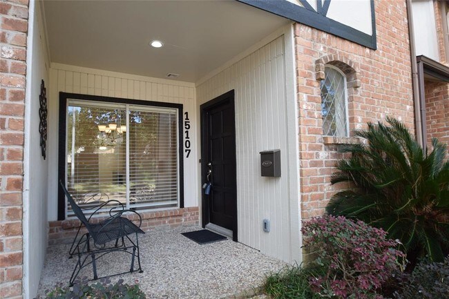 Foto del edificio - 15107 Kimberley Ct