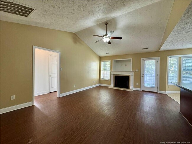 Foto del edificio - 5616 Duncan St