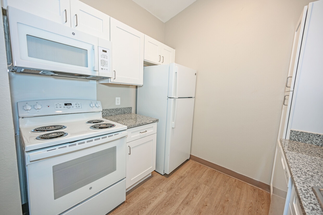 Primary Photo - Worthington Point Aparments