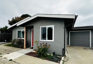 Building Photo - 22 Carita Ct