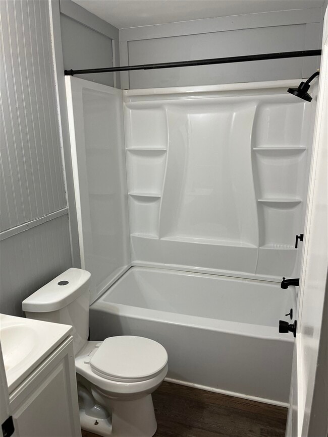 Building Photo - 1312 E 13th Ave