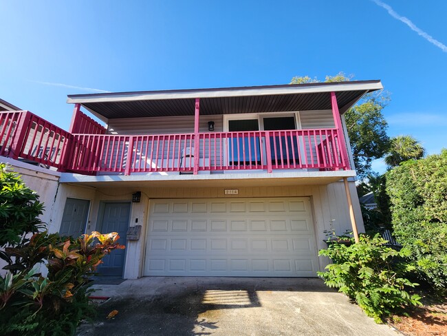 Garage Apt - Exterior - 708 E Melbourne Ave