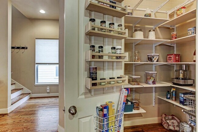 Foto del edificio - 5322 Nett St