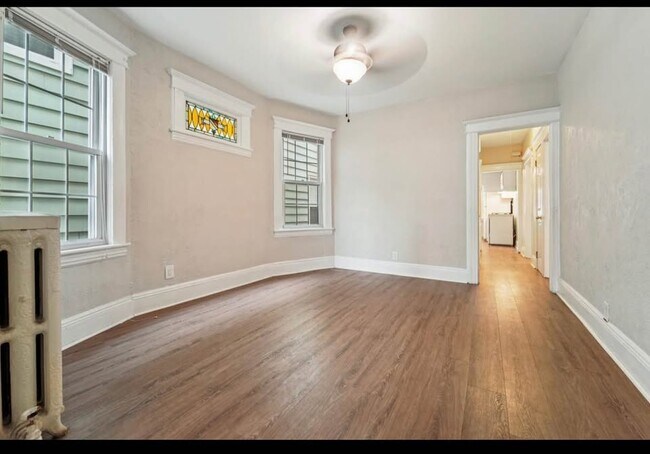 Foto del edificio - 94 W 9th St