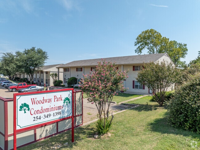 Building Photo - Woodway Park Condominiums