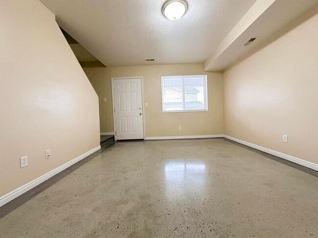 Foto del edificio - 545 W 350 N