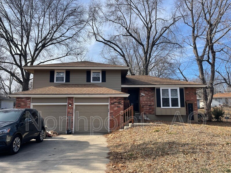 13732 Applewood Dr, Grandview, MO 64030 House Rental in Grandview, MO