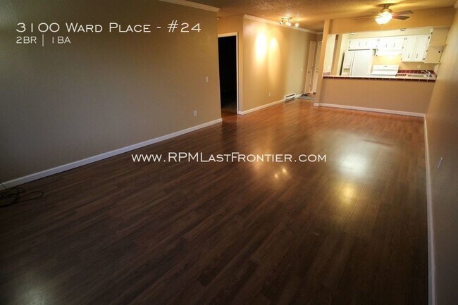 Building Photo - West Anchorage Condo! Huge living room!