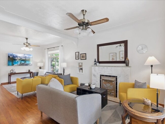 Foto del edificio - 2735 W Denver Pl