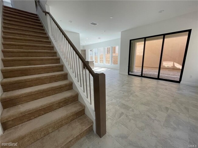 Building Photo - 4 br, 3 bath Condo - 20814 W Bur Oak Cir