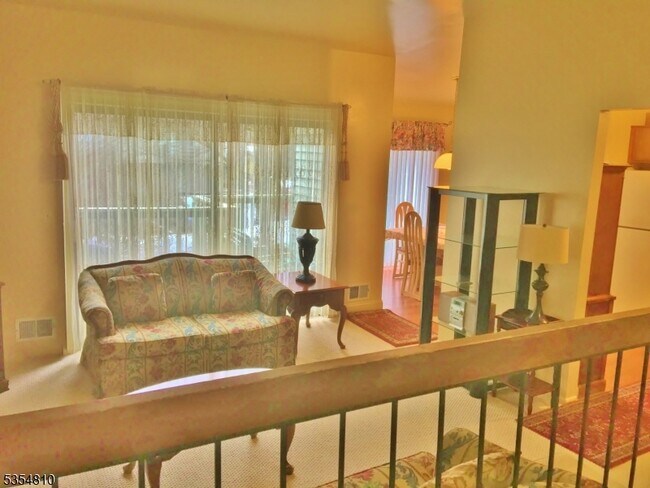 Foto del edificio - 1208 Spruce Hills Dr