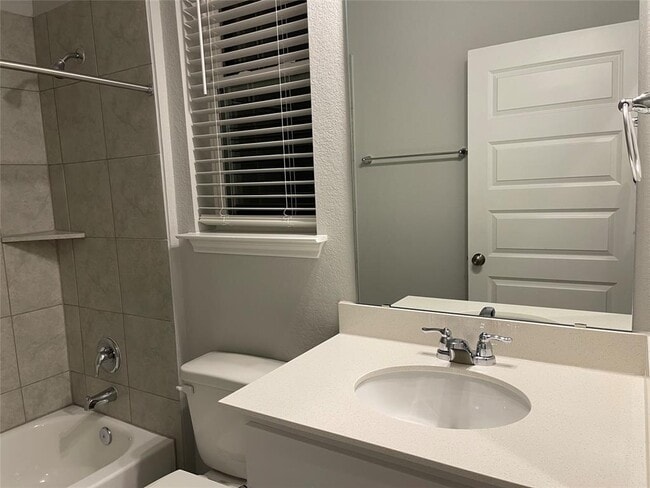 Building Photo - 316 McLintock Rd