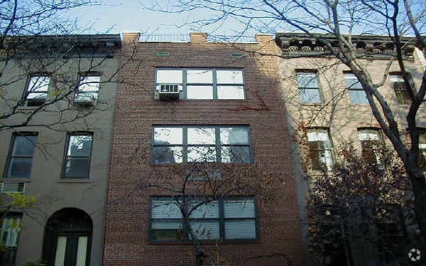 Building Photo - 321-323 W 51st St