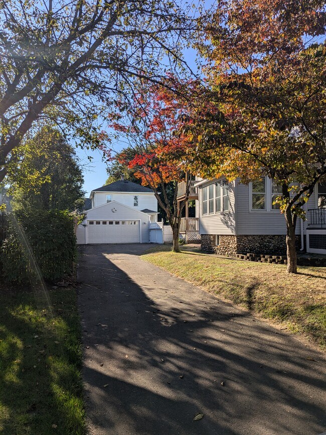 Foto del edificio - 1855 Northampton St