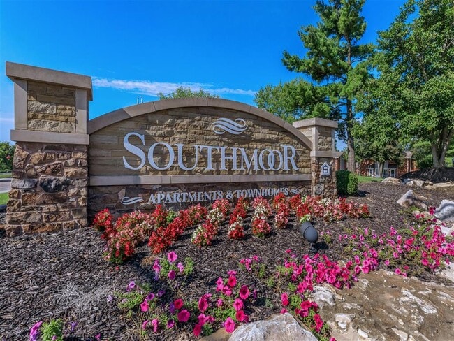 Building Photo - Southmoor