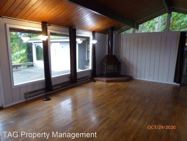 Building Photo - 3 br, 2 bath House - 16627 SE 43rd St