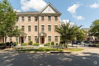 Building Photo - 215 Fleming Way