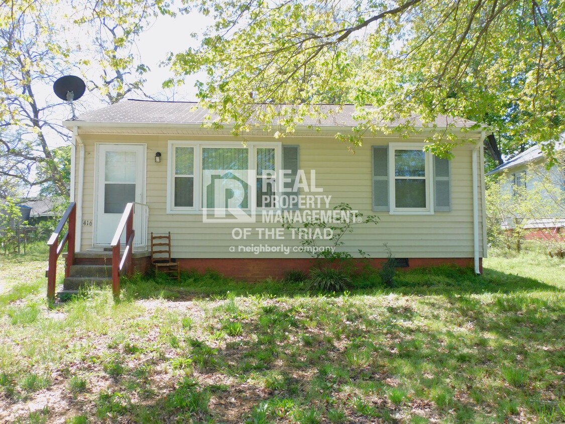Primary Photo - Available Now - 2 Bedroom/ 1 Bathroom Home...