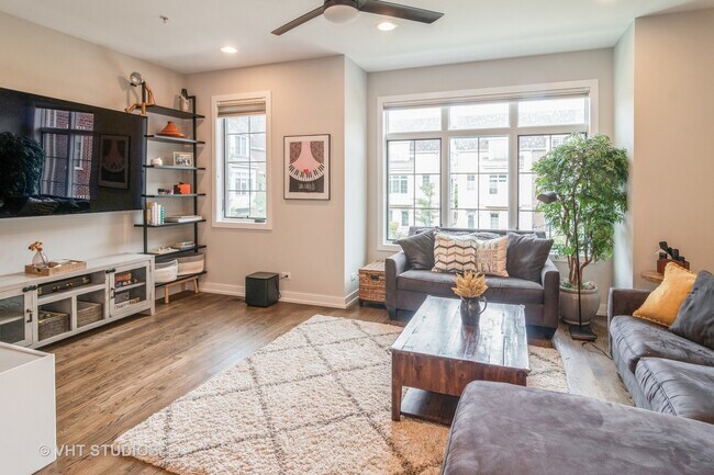 Foto del edificio - 1022 Cedar Ct