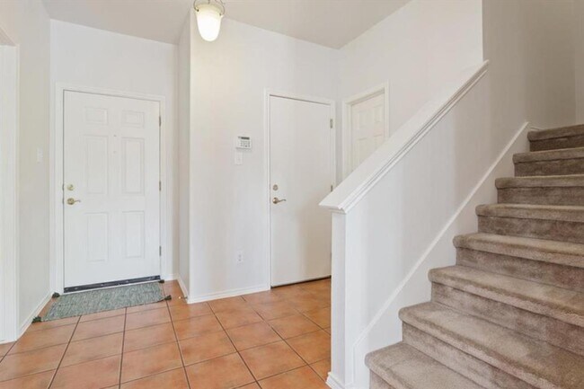 Building Photo - 97 Verde Ranch Loop