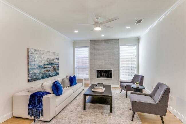Foto del edificio - 1620 Greenway Dr